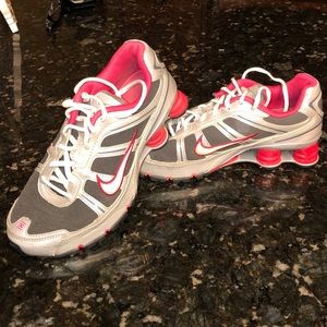 Nike Shox Women’s Size 7.5